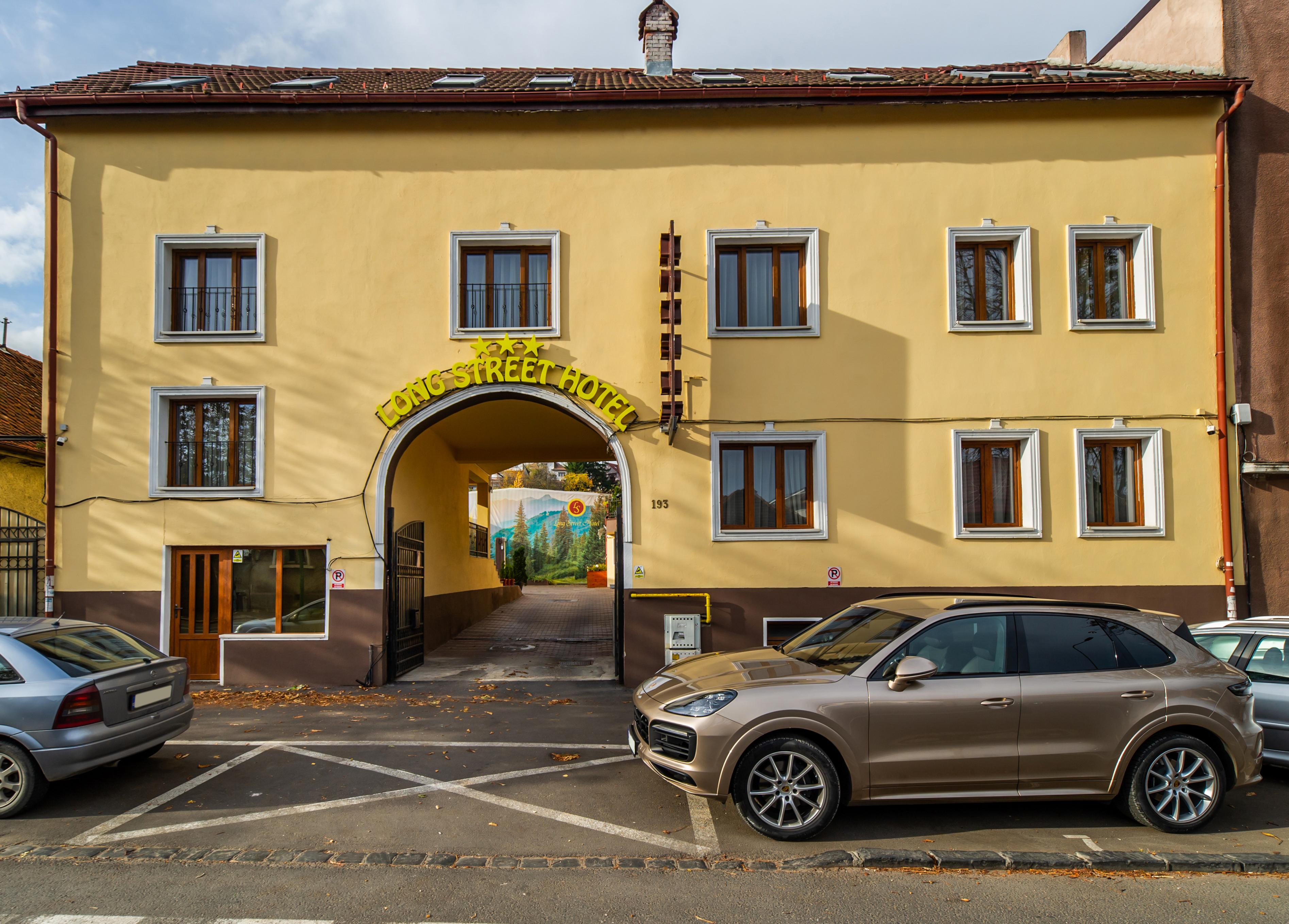 Long Street Hotel Μπρασόβ Εξωτερικό φωτογραφία