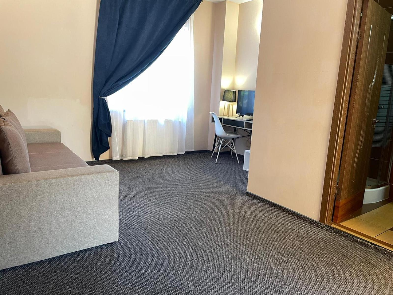 Long Street Hotel Μπρασόβ Δωμάτιο φωτογραφία