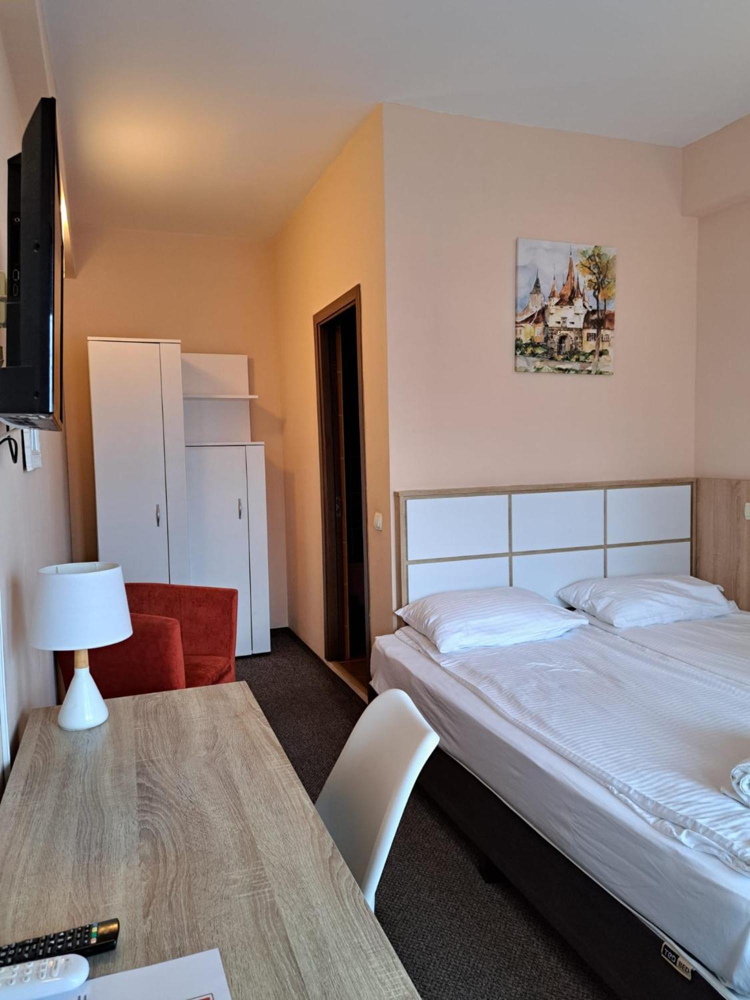 Long Street Hotel Μπρασόβ Δωμάτιο φωτογραφία