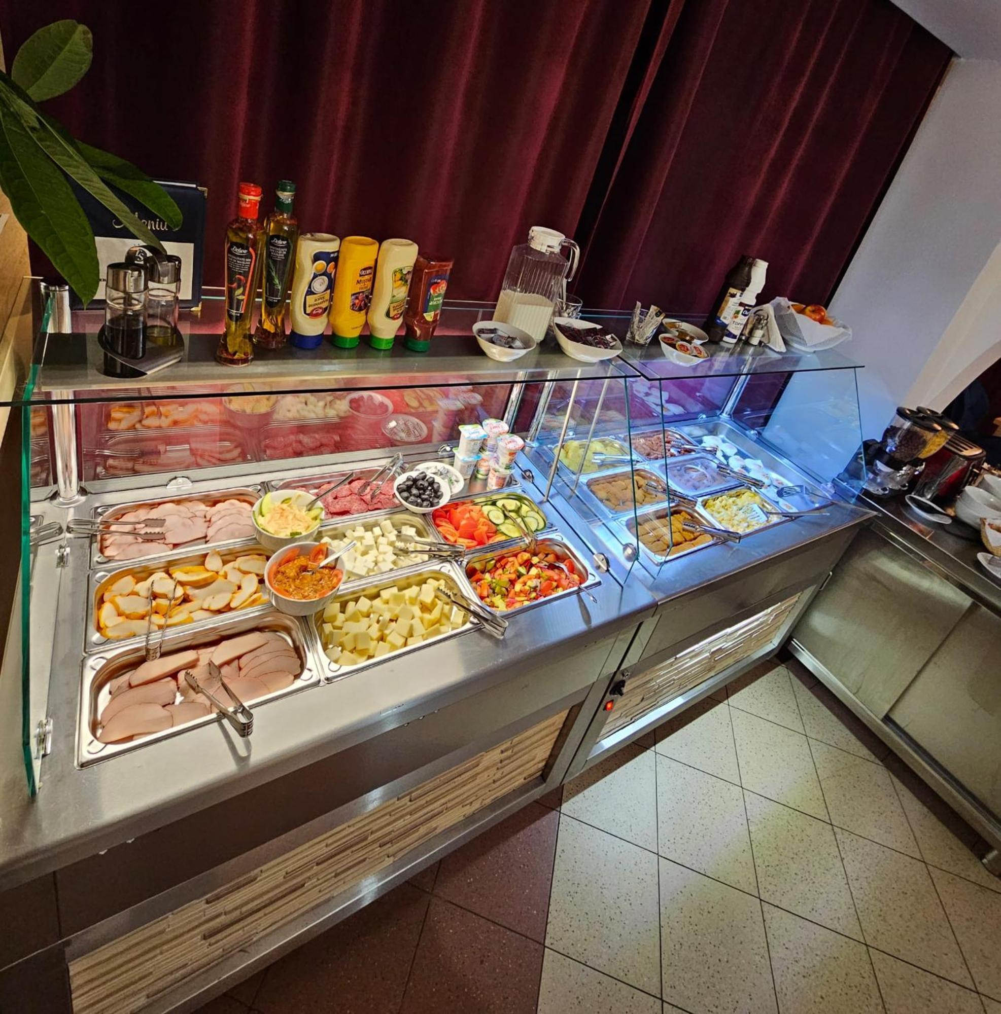 Long Street Hotel Μπρασόβ Δωμάτιο φωτογραφία